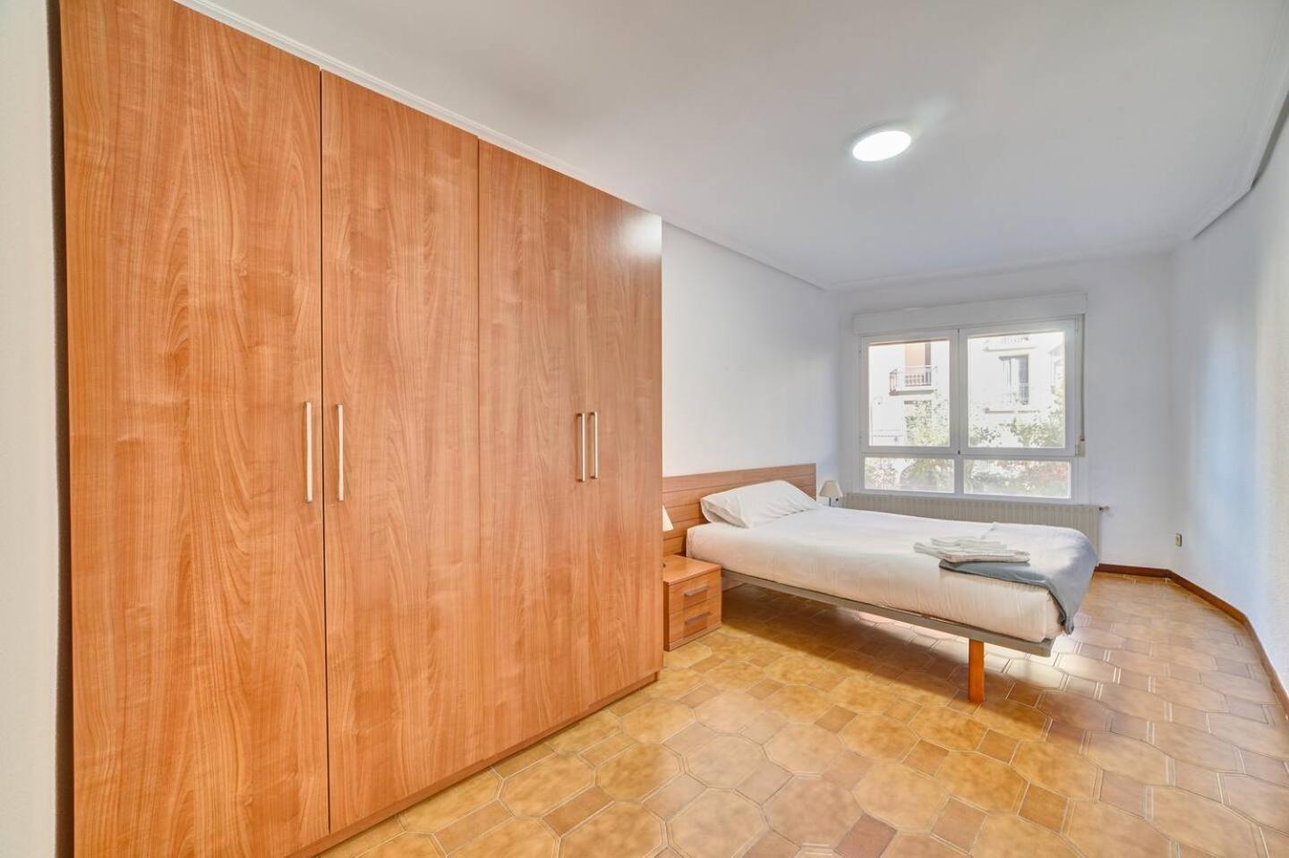 Apartamento Breton De Los Herreros Logrono Bagian luar foto
