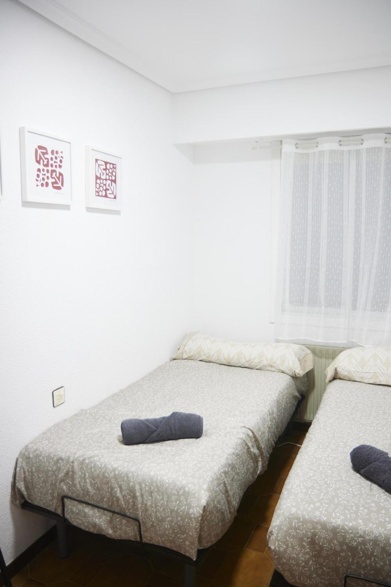 Apartamento Breton De Los Herreros Logrono Bagian luar foto