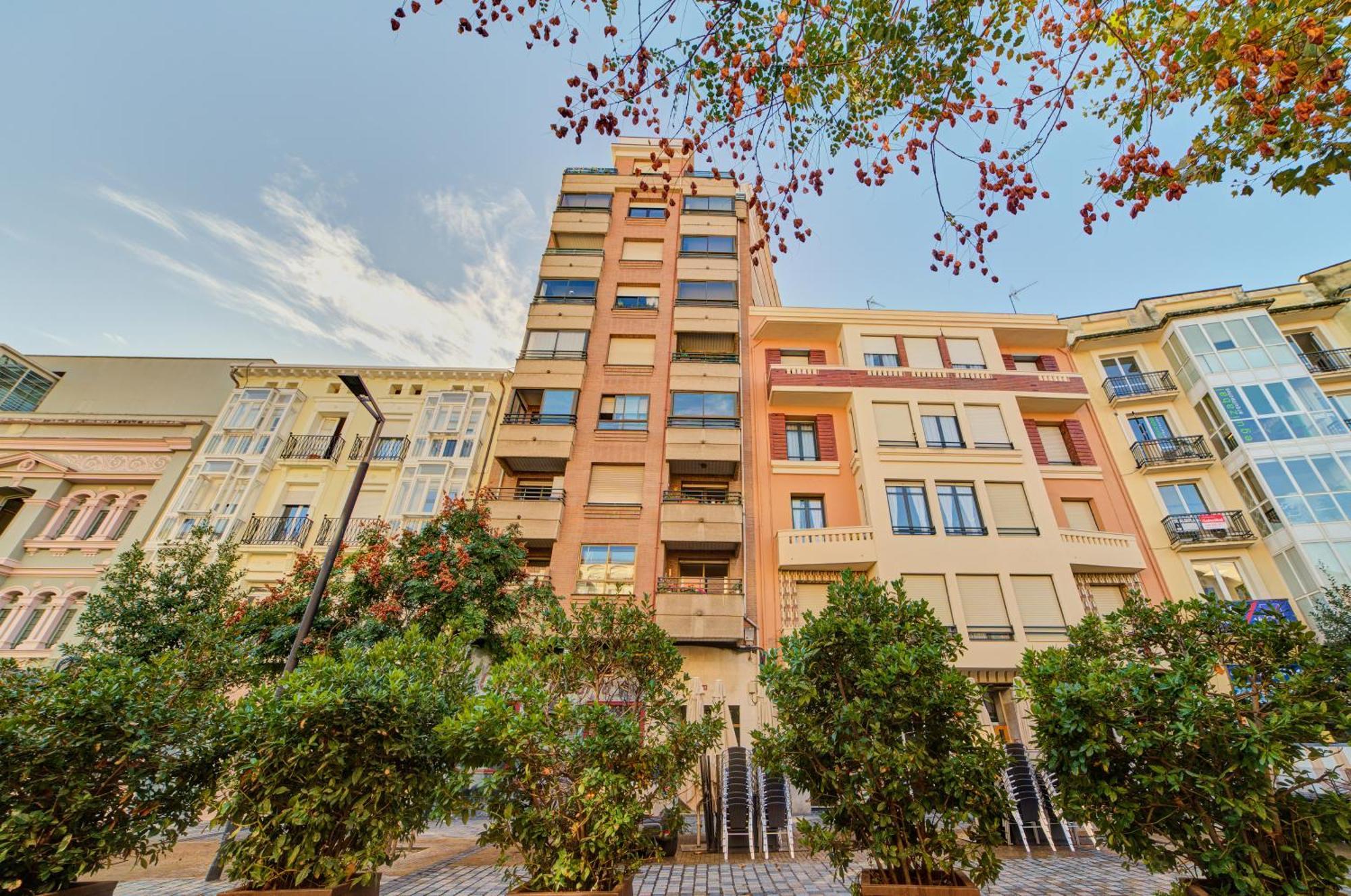 Apartamento Breton De Los Herreros Logrono Bagian luar foto