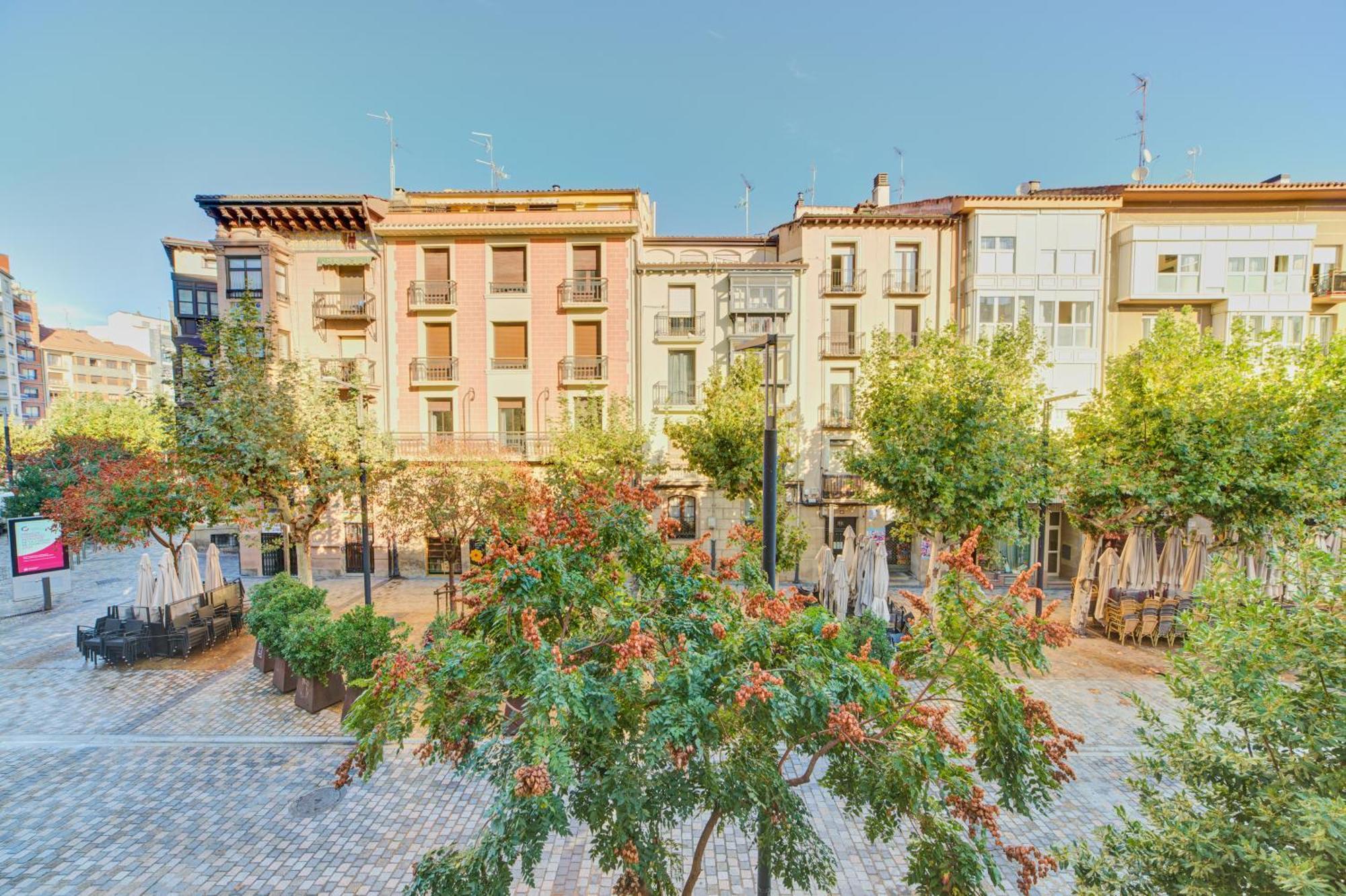 Apartamento Breton De Los Herreros Logrono Bagian luar foto